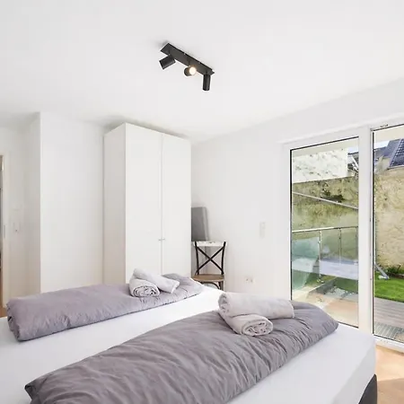 Apartment Maisonette-wohnung I 125 Qm I Garten I 2 Parkplaetze