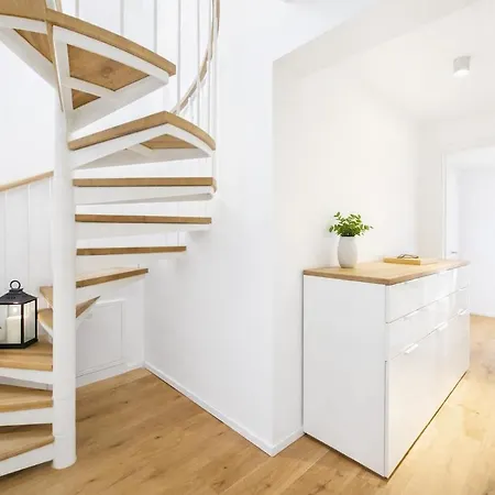 Maisonette-wohnung I 125 Qm I Garten I 2 Parkplaetze