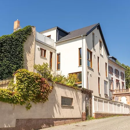 Apartment Maisonette-wohnung I 125 Qm I Garten I 2 Parkplaetze