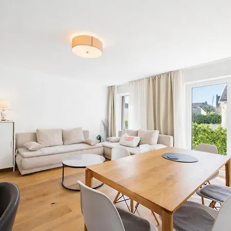 Apartment Maisonette-wohnung I 125 Qm I Garten I 2 Parkplaetze